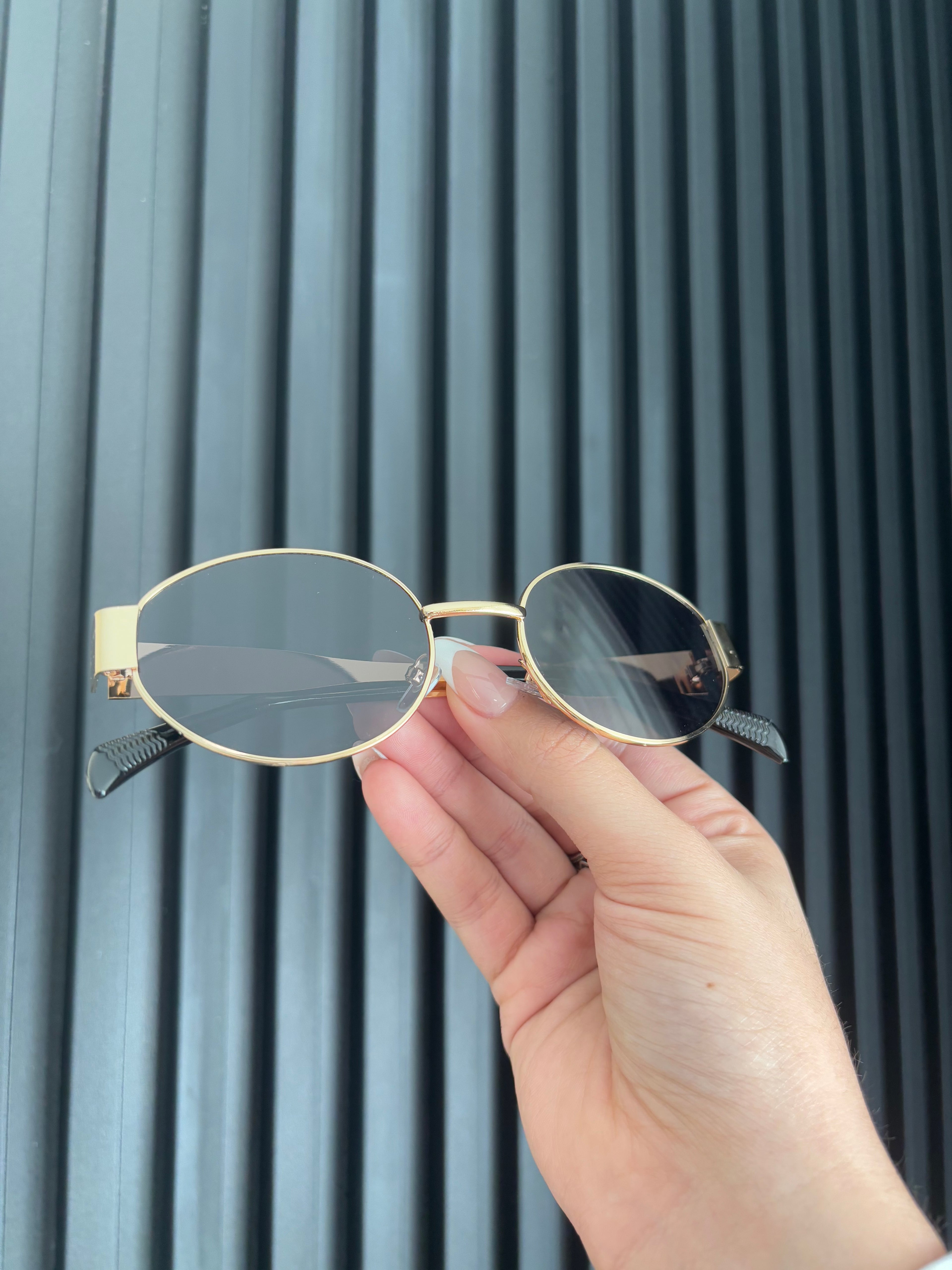 SUNGLASSES MOSCÚ