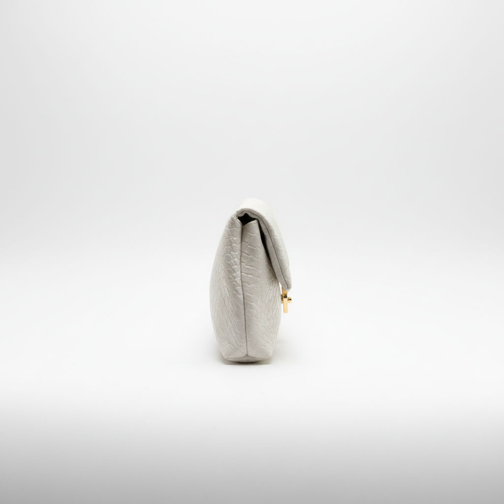 Bolso blanco vista lateral fondo estudio